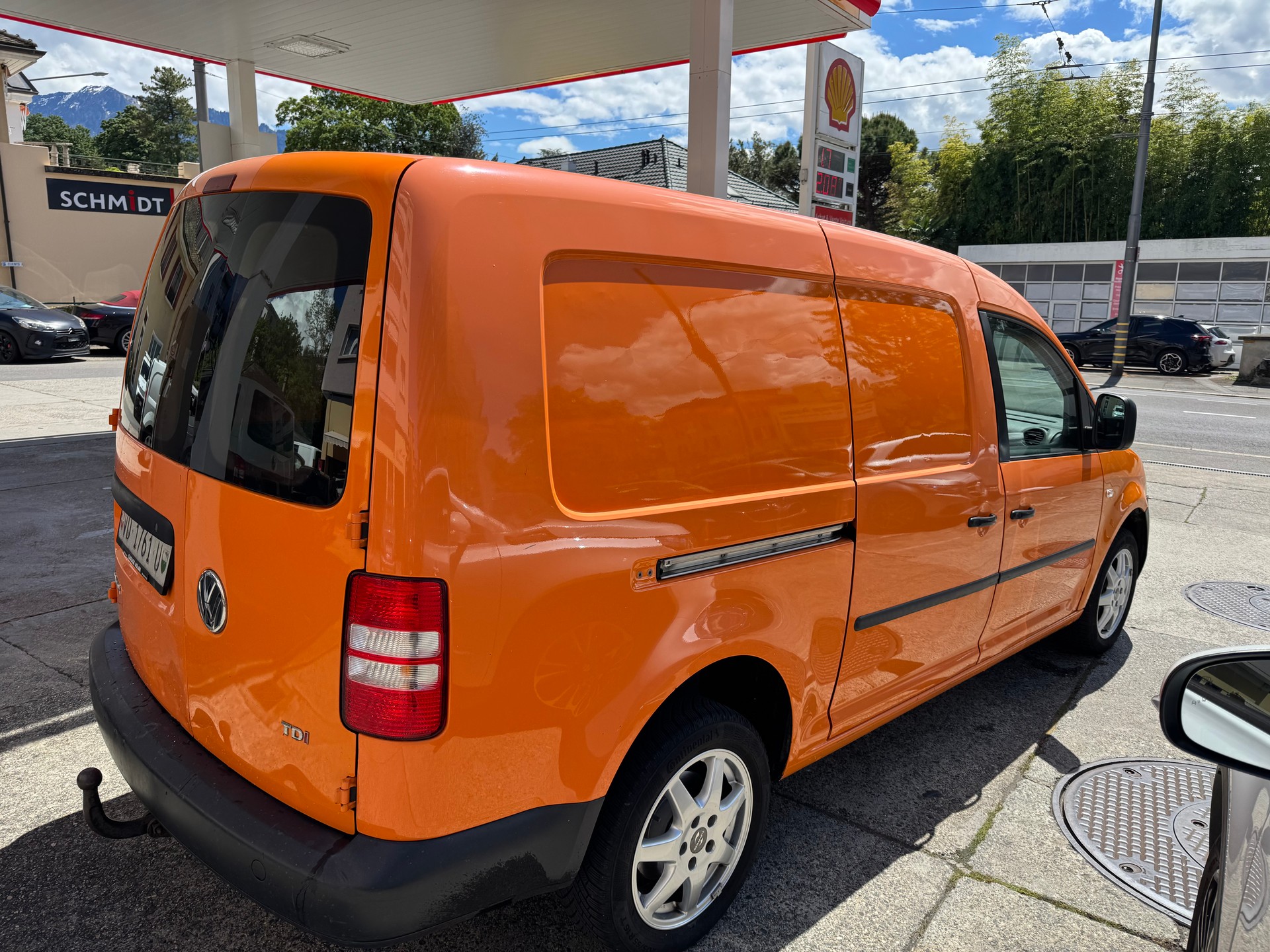 VW Caddy Maxi 1.6 TDI-image-2