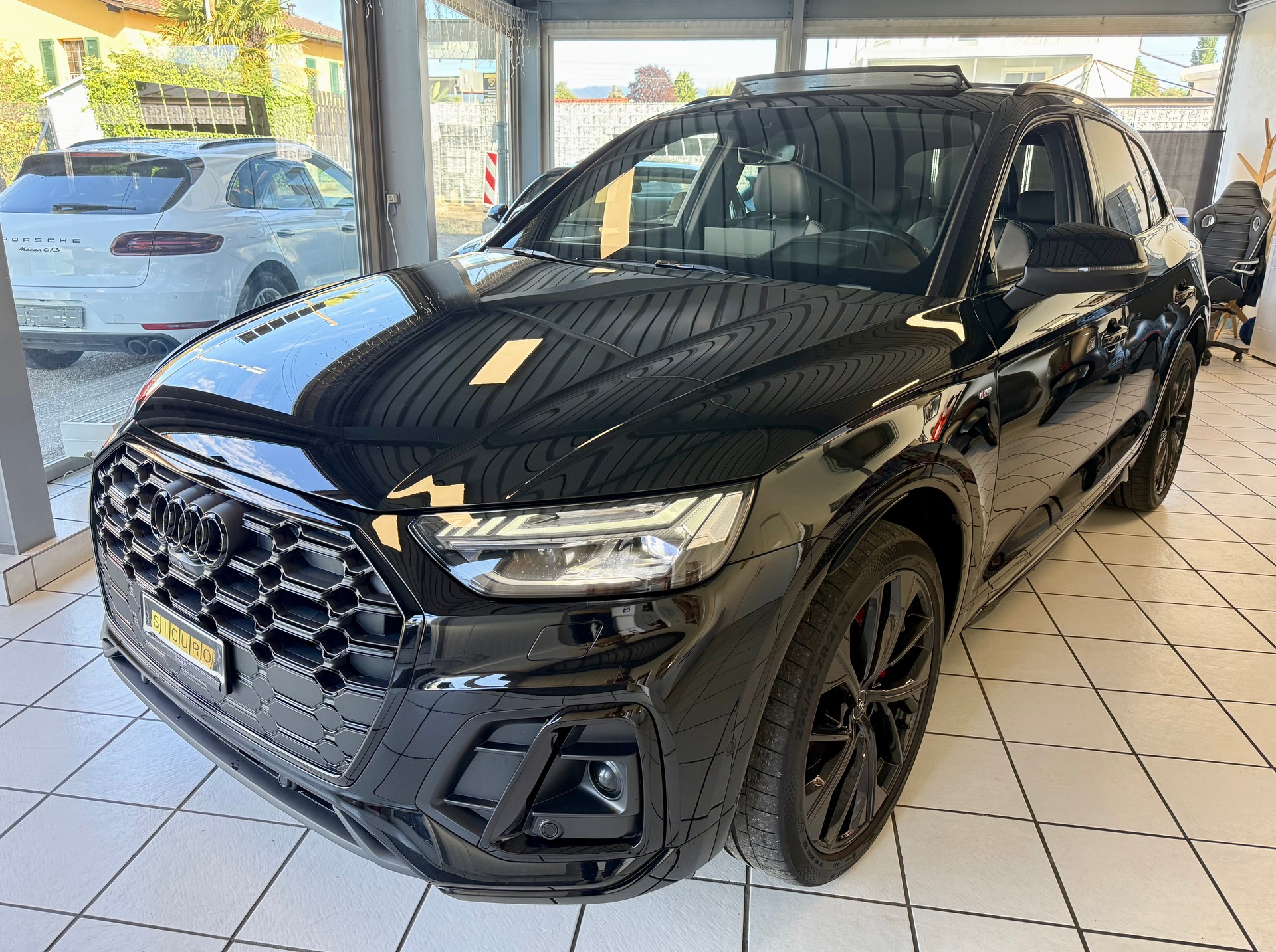 AUDI Q5 Sportback 45 TFSI S line quattro S-tronic-showroom-element-3