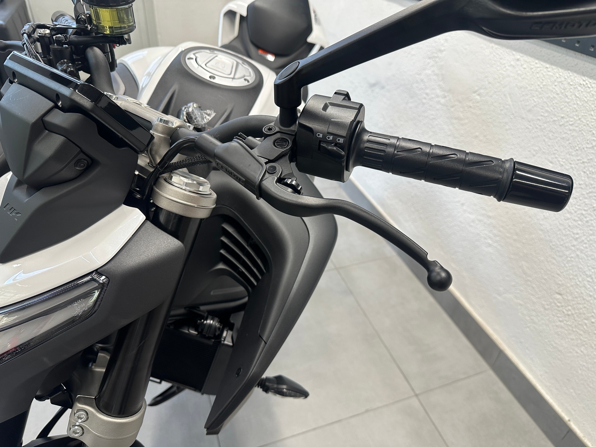 CF MOTO 450 NK | Vorführfahrzeug | Naked Bike | A2 | Garantie-image-11
