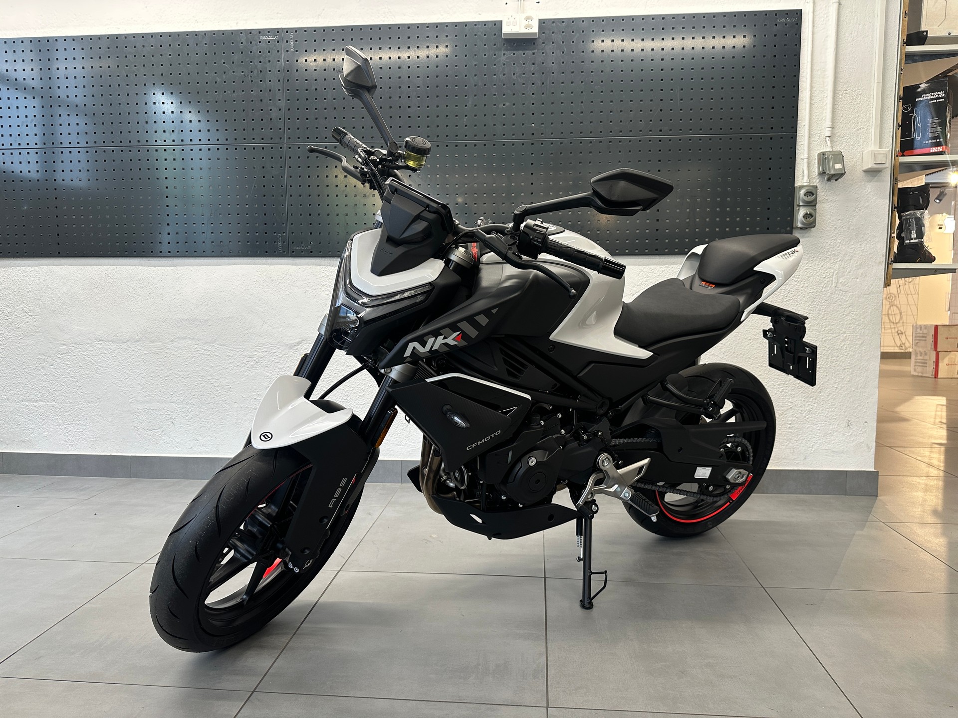 CF MOTO 450 NK | Vorführfahrzeug | Naked Bike | A2 | Garantie-image-14