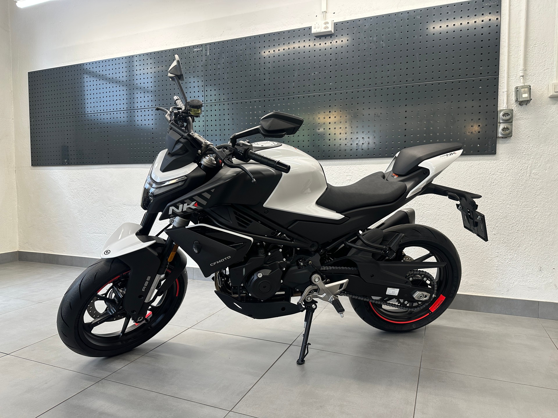 CF MOTO 450 NK | Vorführfahrzeug | Naked Bike | A2 | Garantie-image-5