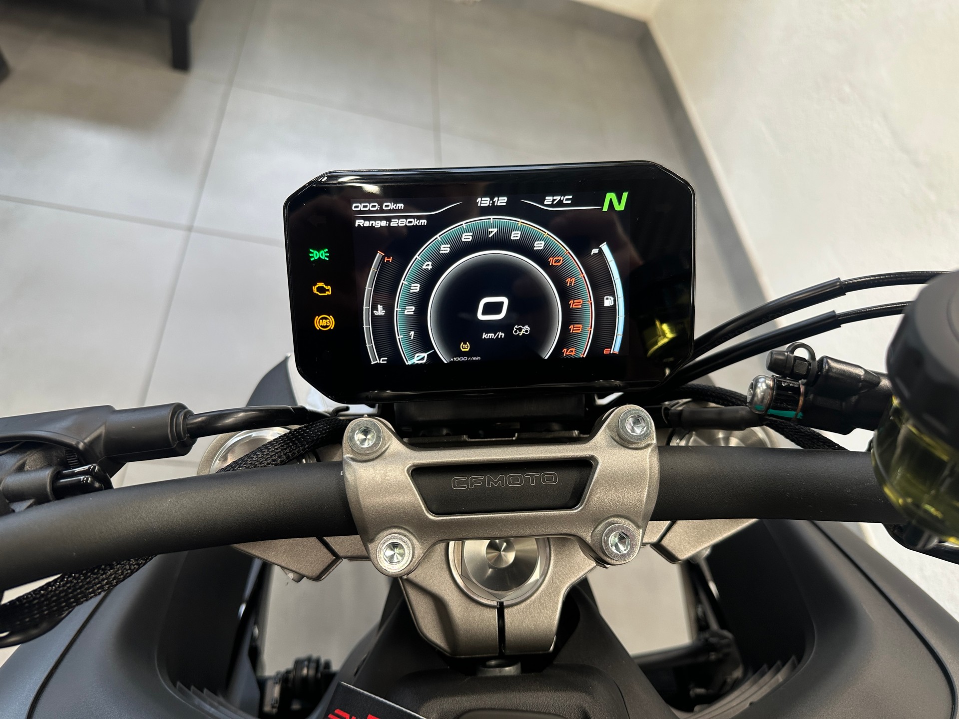 CF MOTO 450 NK | Vorführfahrzeug | Naked Bike | A2 | Garantie-image-8