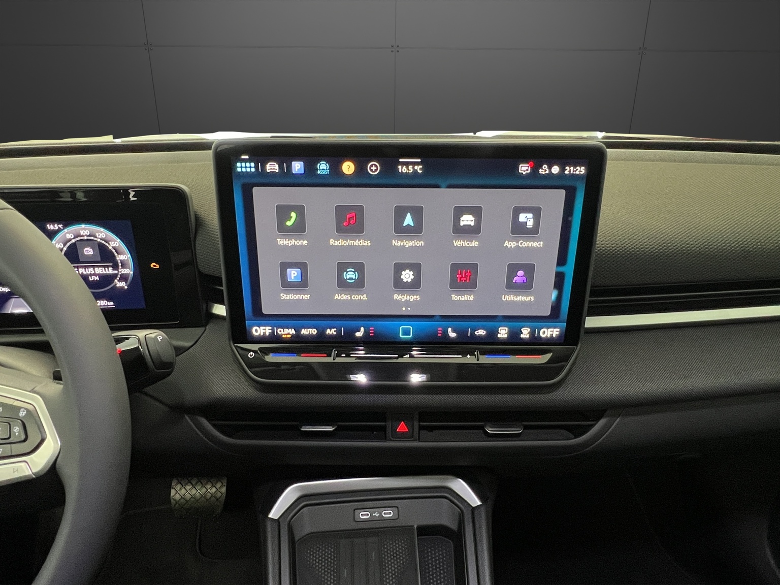 VW T-Roc 1.5 eTSI mHEV Life DSG-image-10