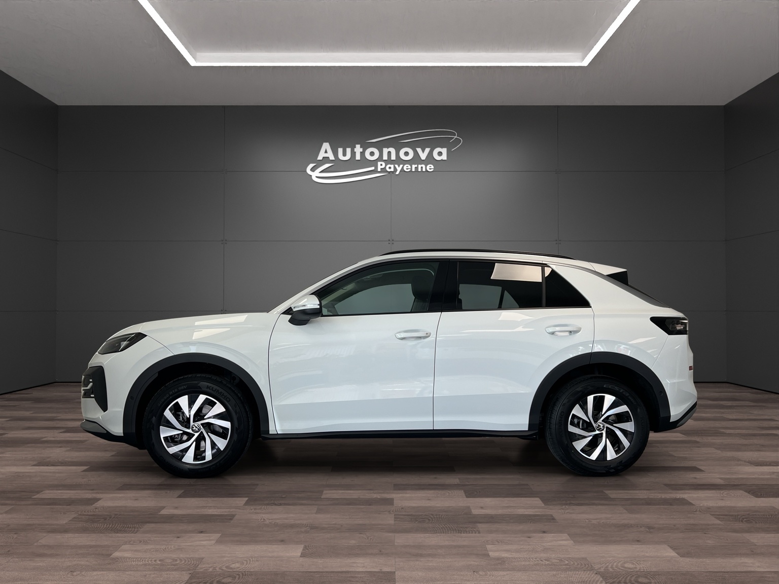 VW T-Roc 1.5 eTSI mHEV Life DSG-image-2