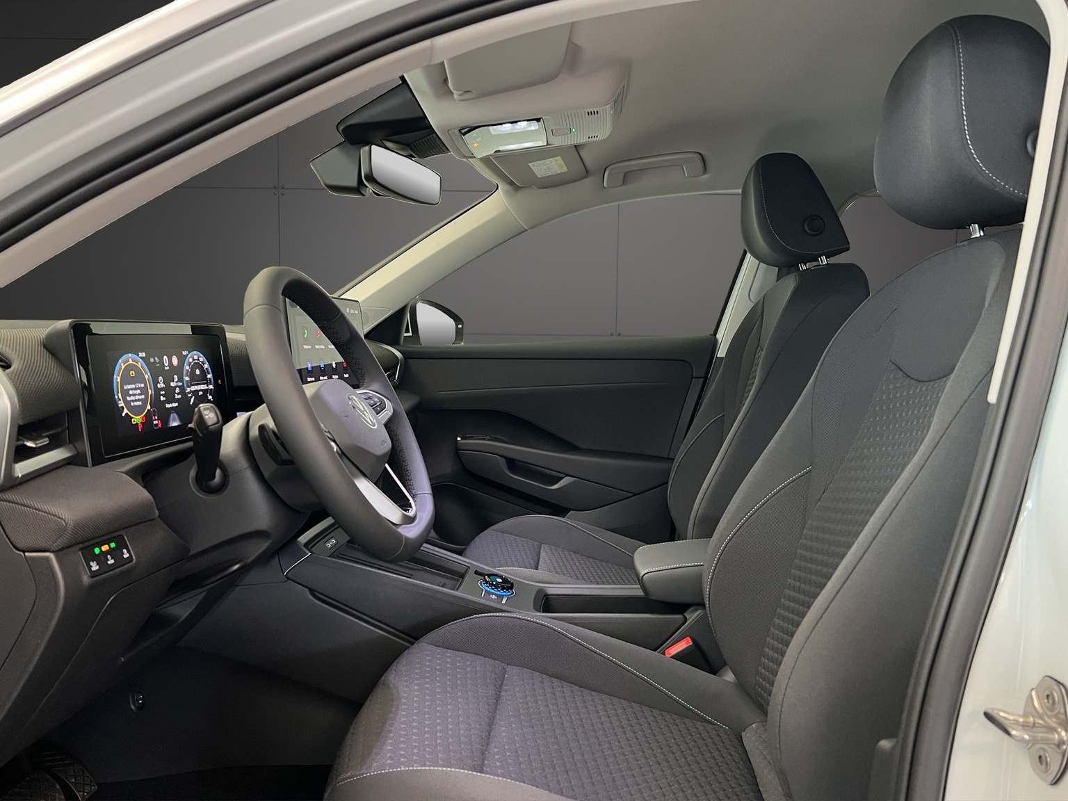 VW T-Roc 1.5 eTSI mHEV Life DSG-image-5