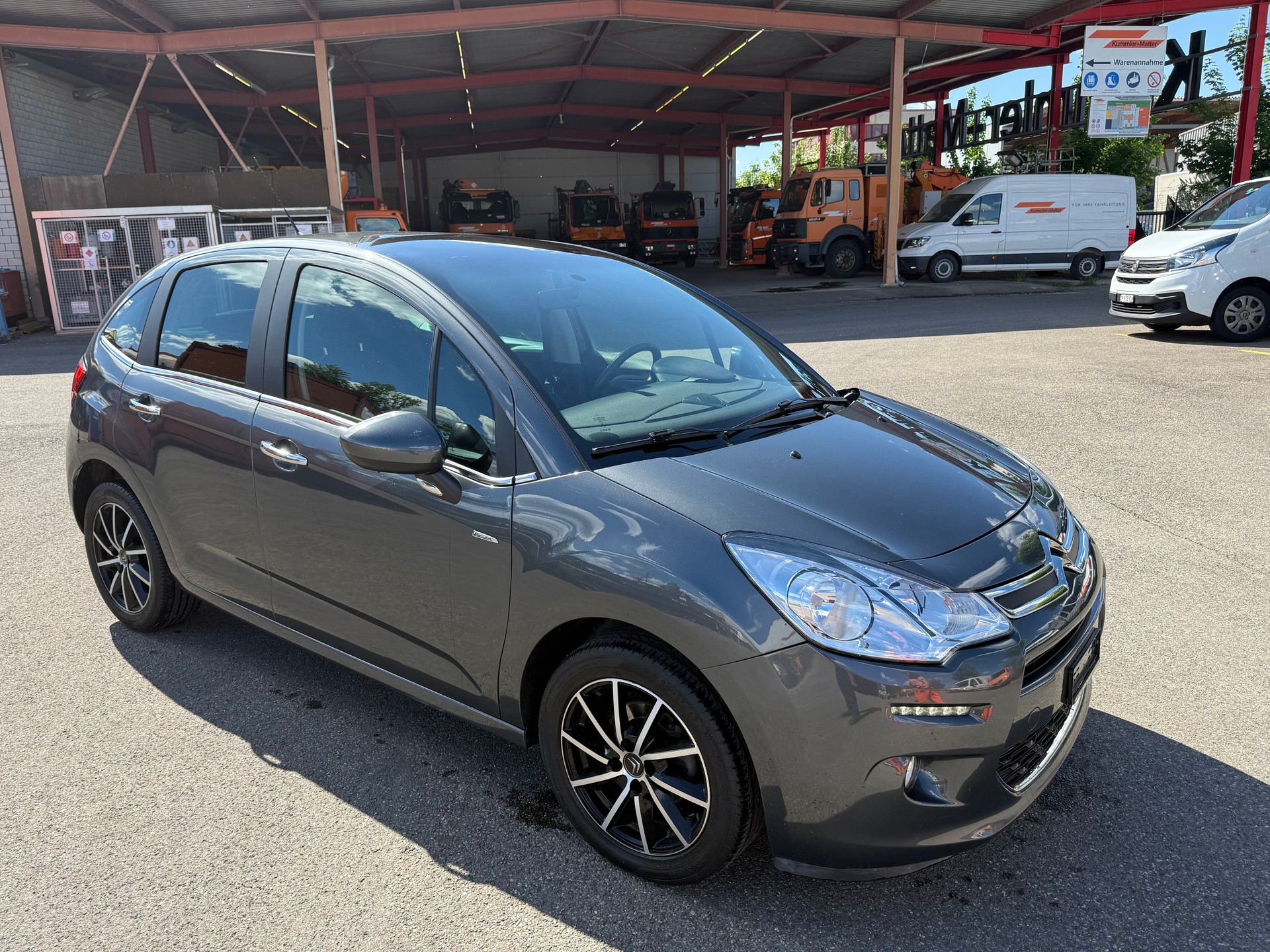 CITROEN C3 1.2i Exclusive-image-1