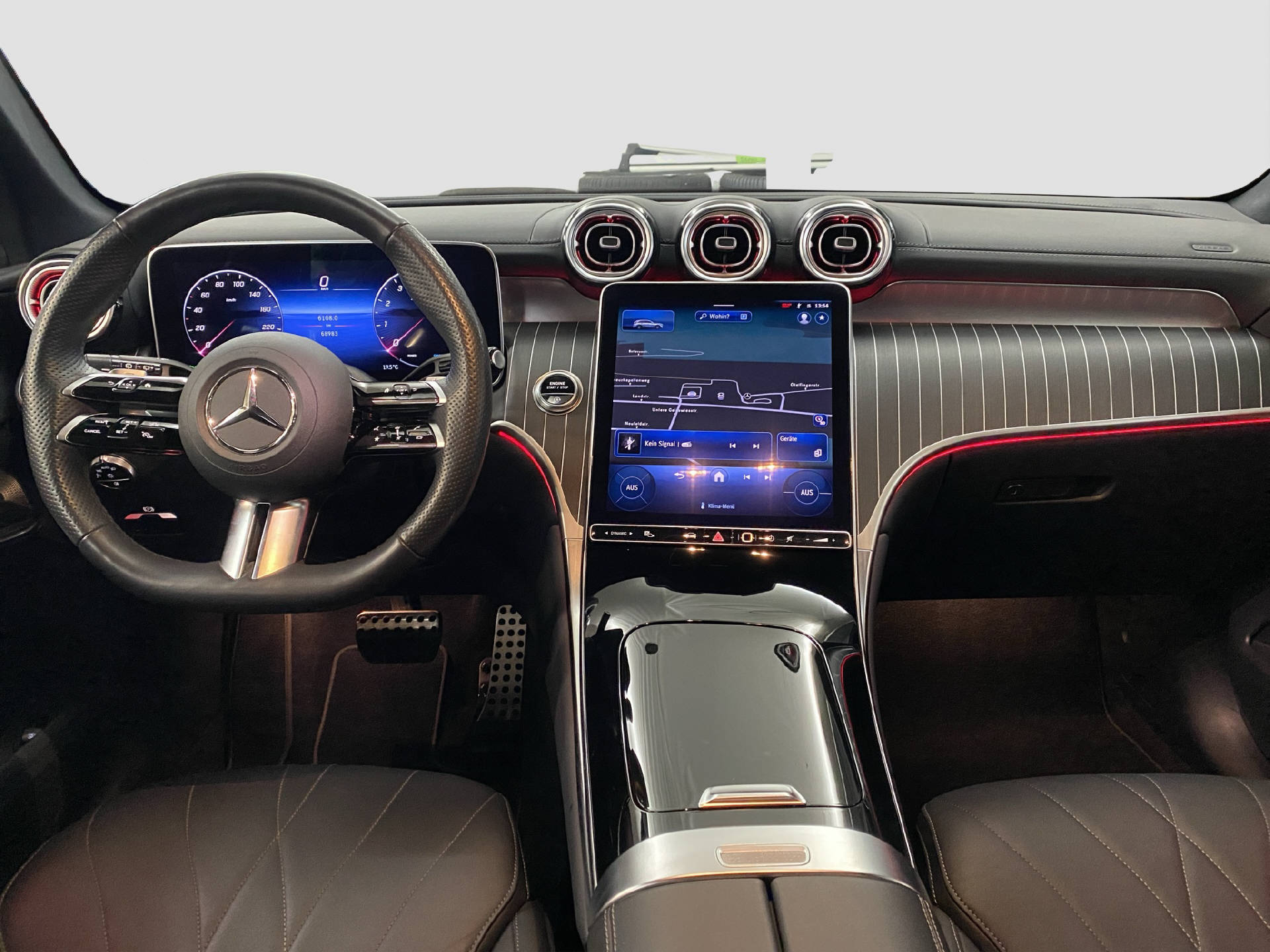 MERCEDES-BENZ GLC 300 AMG Line 4MATIC-image-10