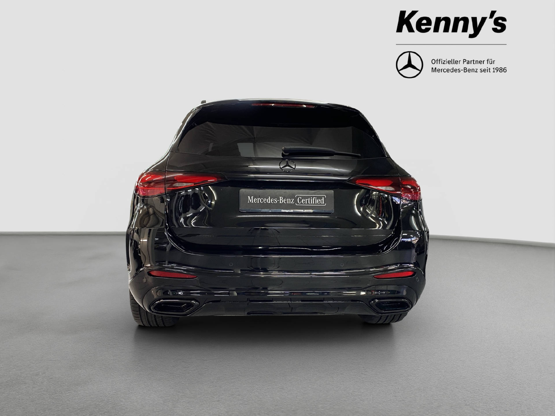MERCEDES-BENZ GLC 300 AMG Line 4MATIC-image-4