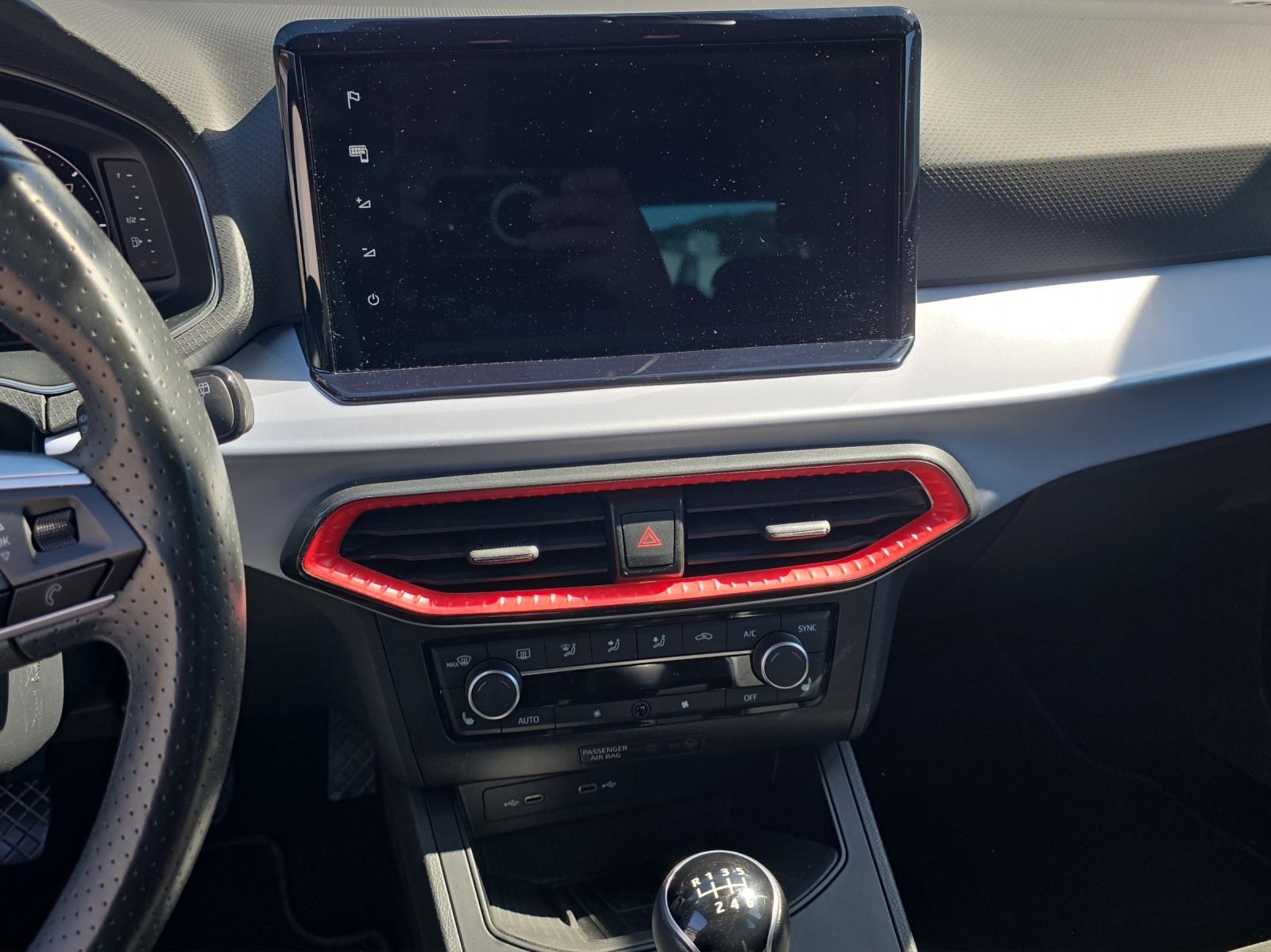 SEAT Ibiza 1.0 EcoTSI Hola FR-image-9