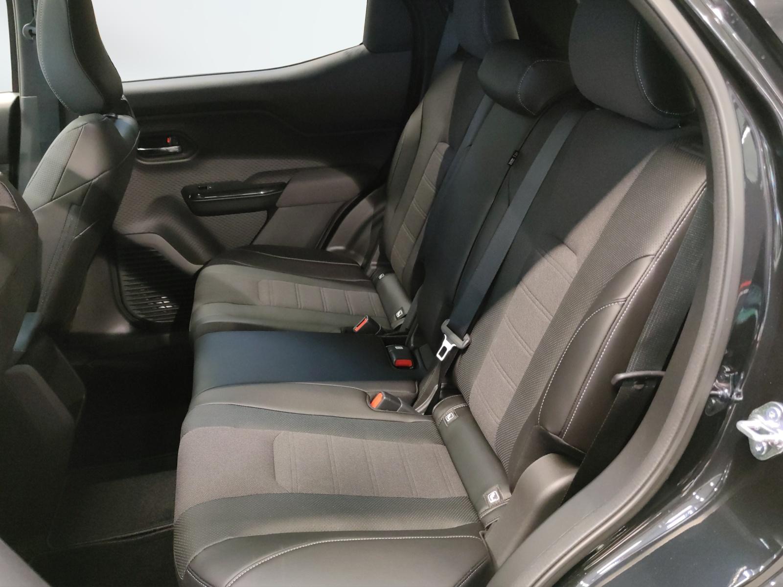 TOYOTA Urban Cruiser Premium AWD-image-14