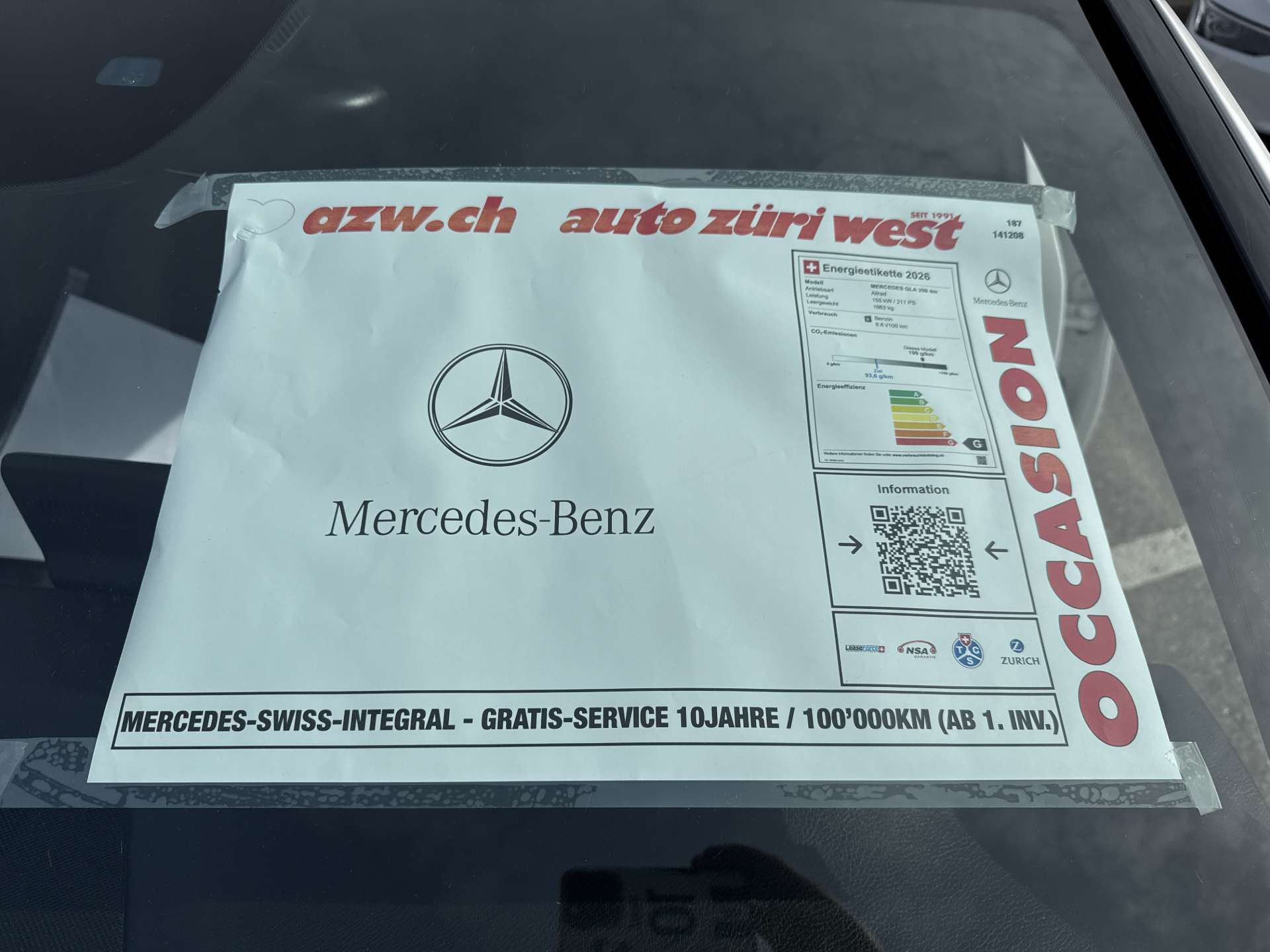 MERCEDES-BENZ GLA 250 AMG Line 211PS Swiss Star 4Matic DCT-Automat-image-3