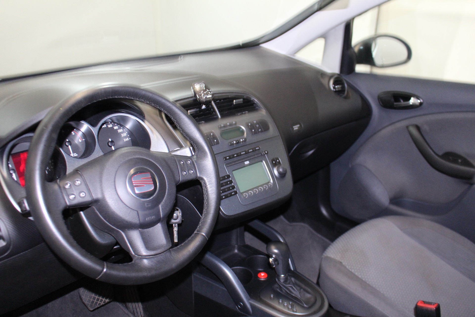 SEAT Altea 2.0 TDI DPF Stylance DSG-image-11