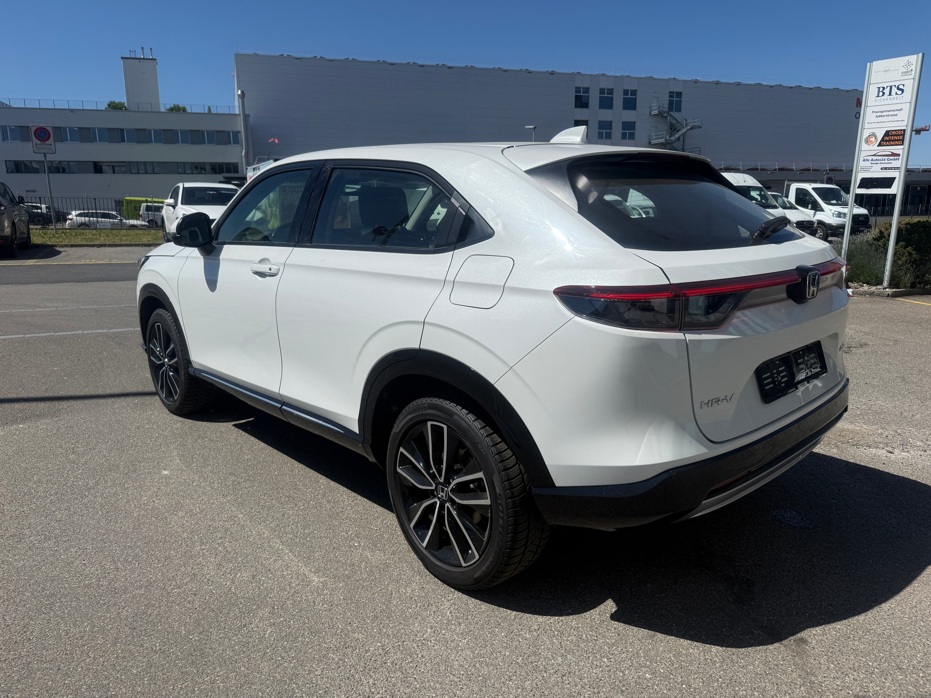 HONDA HR-V 1.5i-MMD Advance Style CVT-image-6