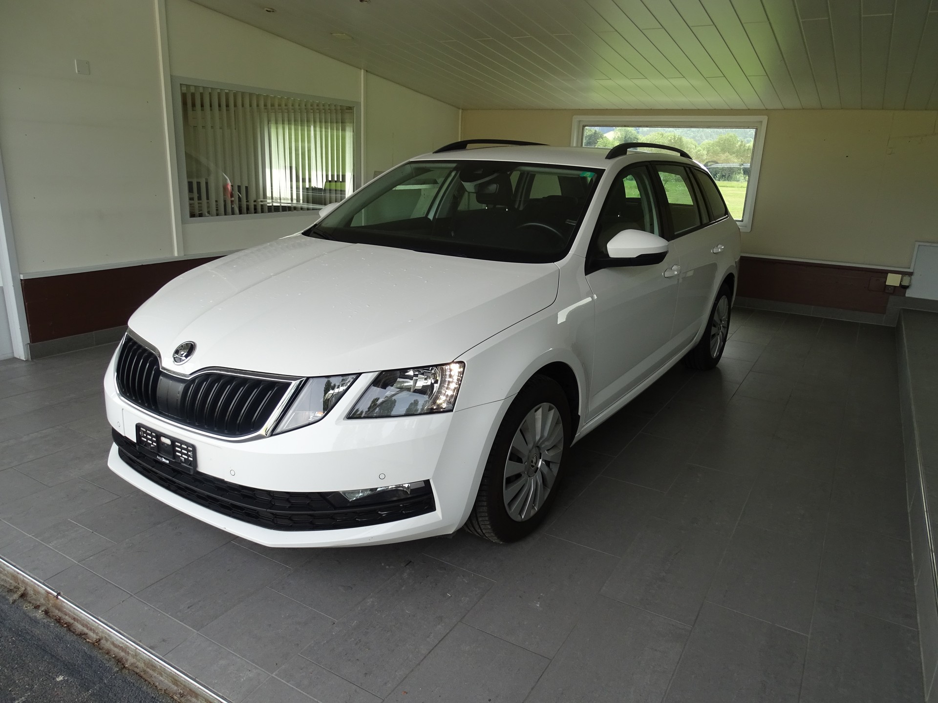 SKODA Octavia Combi 1.5 TSI Soleil DSG-image-0