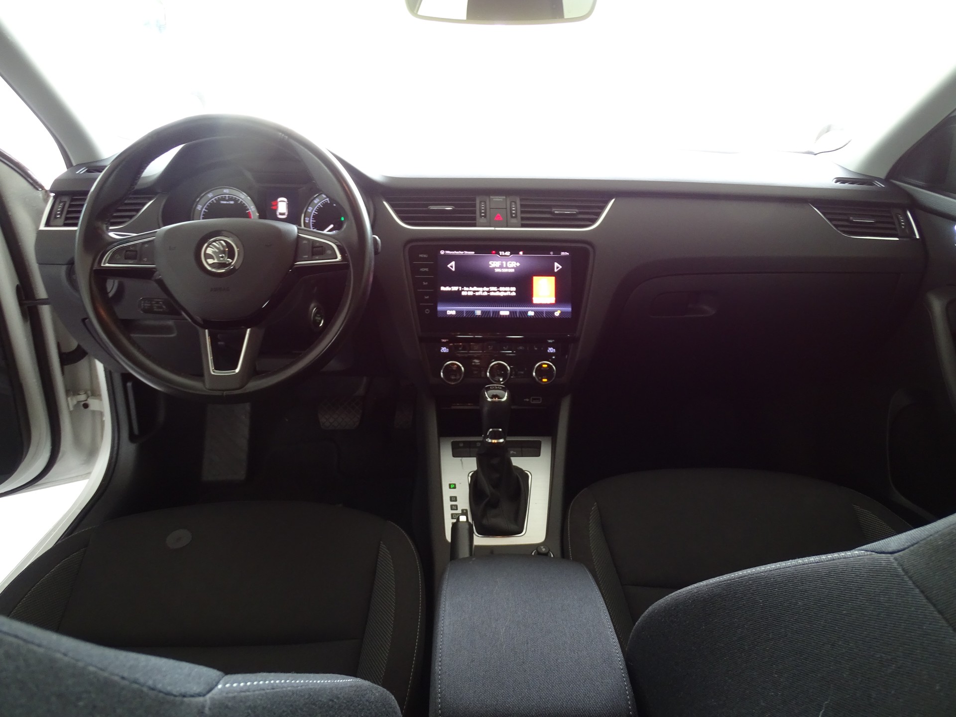 SKODA Octavia Combi 1.5 TSI Soleil DSG-image-7