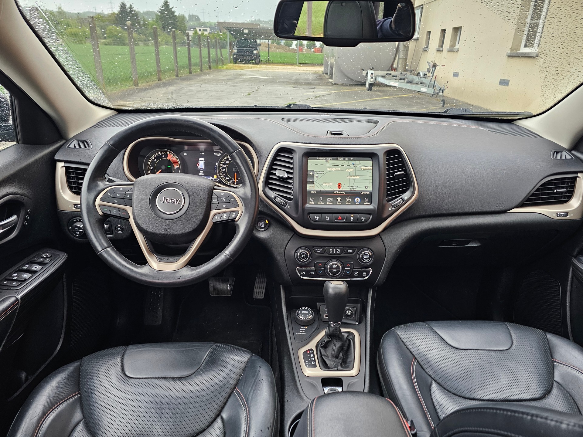 JEEP Cherokee 2.2TD Longitude Sw- Black Ed. AWD 9ATX-image-7