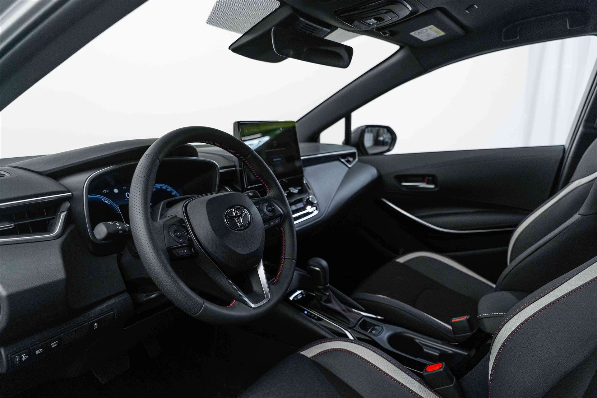 TOYOTA Corolla Touring Sports 2.0 HSD GR Sport e-CVT Automat-image-7