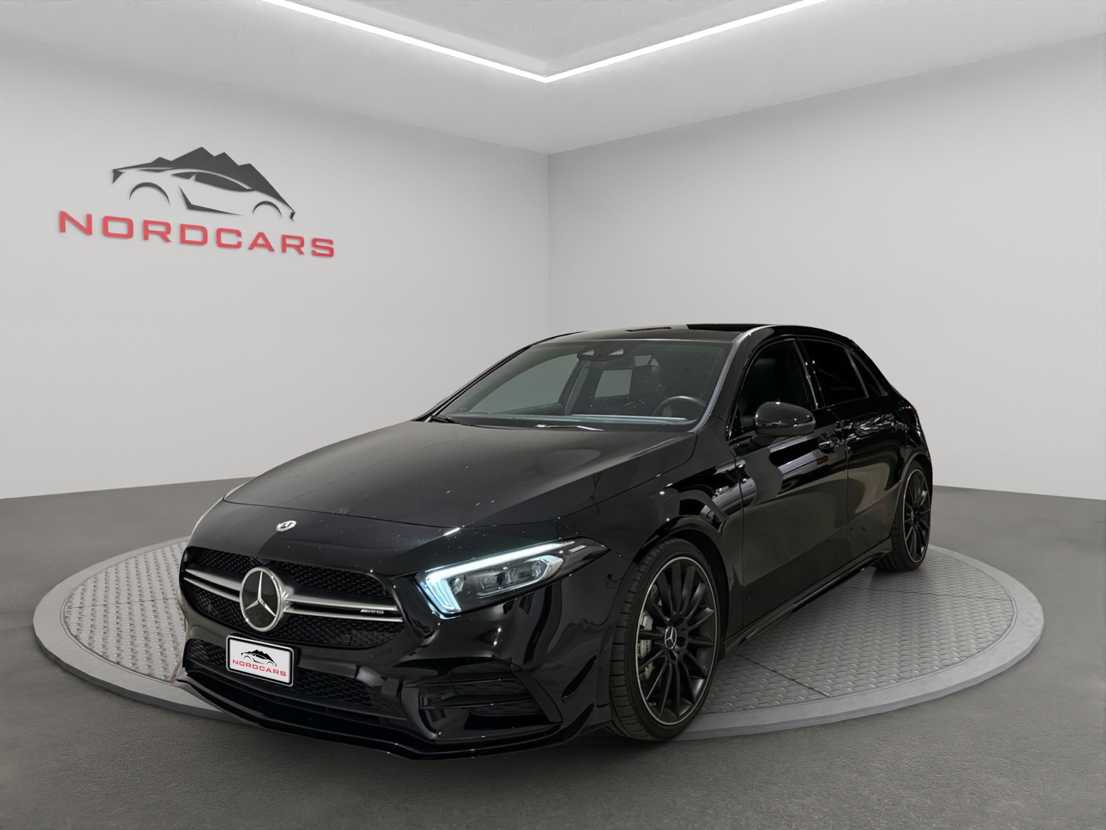 MERCEDES-BENZ A 35 AMG 4Matic Speedshift-image-0