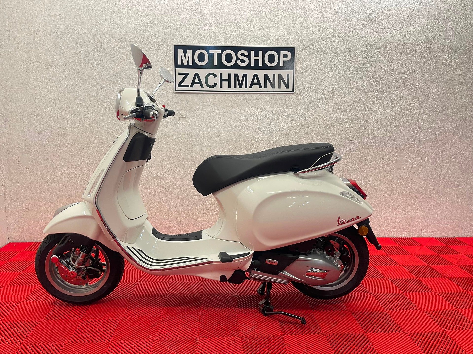 PIAGGIO Vespa 125 Primavera Euro 5+-showroom-element-3