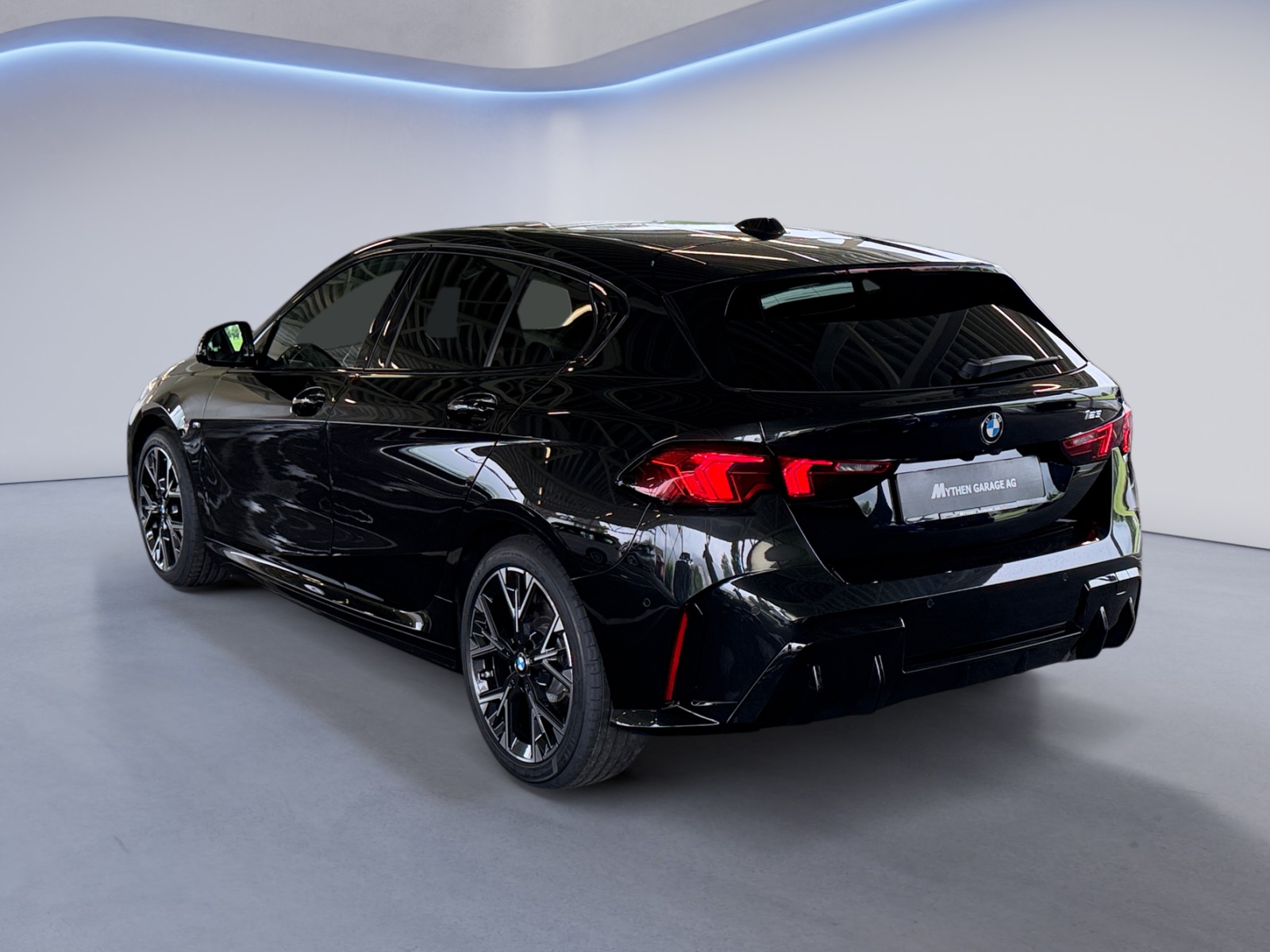 BMW 123 xDrive-image-2