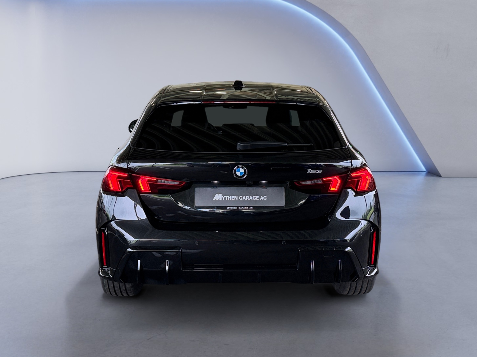 BMW 123 xDrive-image-3