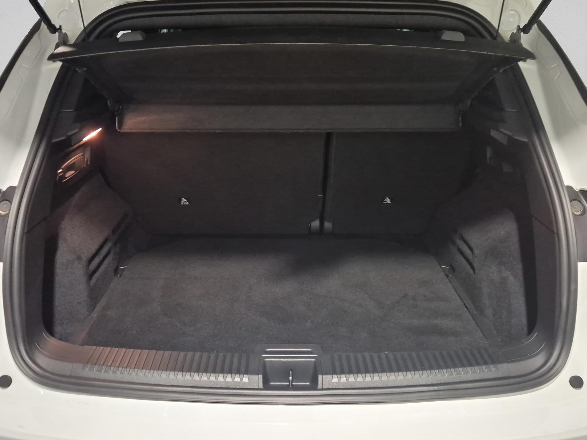 RENAULT Austral 1.2 HEV 200 Techno A-image-15