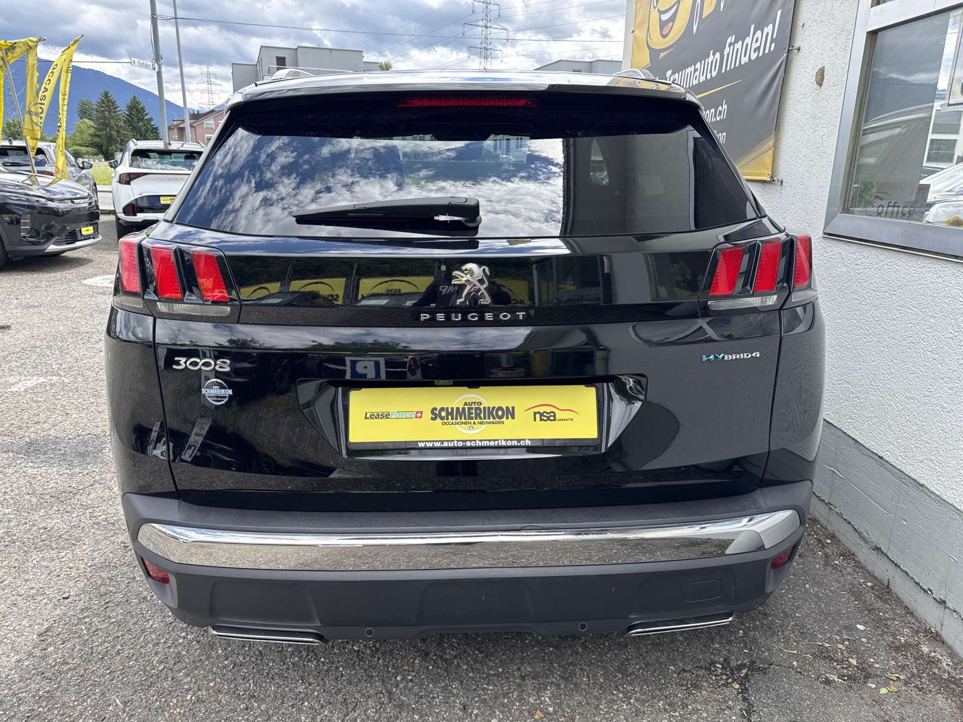 PEUGEOT 3008 300e Hybrid4 GT Pack EAT8-Automat-image-3