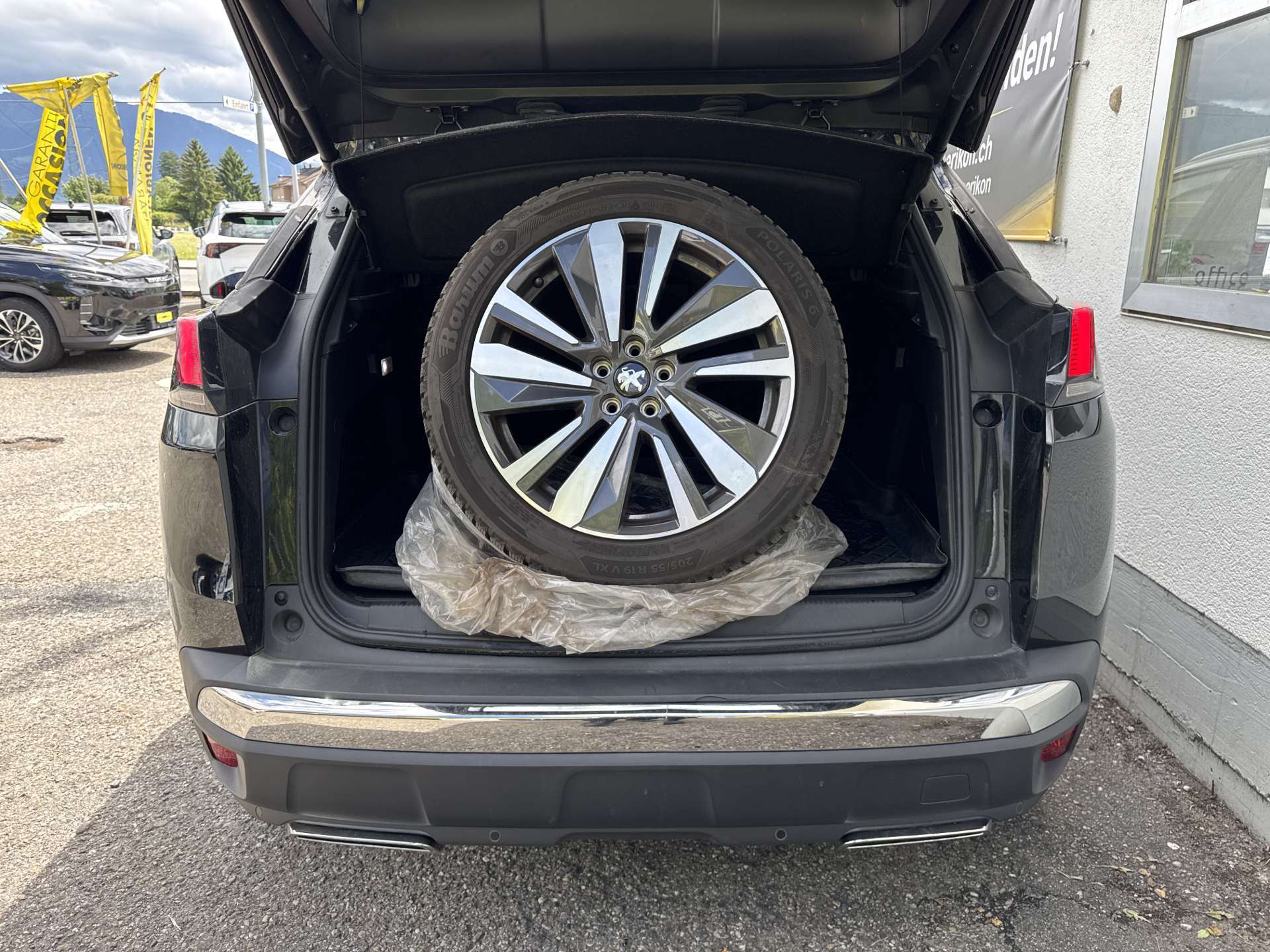 PEUGEOT 3008 300e Hybrid4 GT Pack EAT8-Automat-image-8