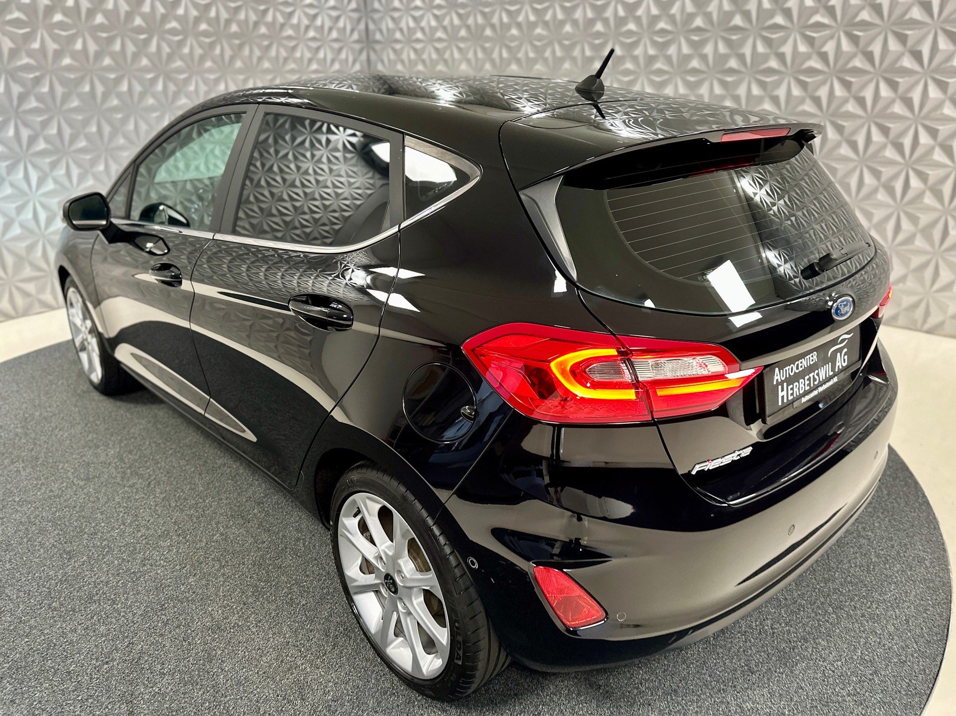FORD Fiesta 1.0 SCTi Titanium Automat-image-9