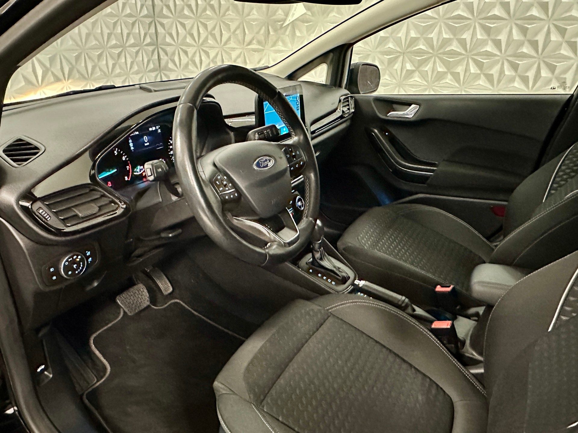 FORD Fiesta 1.0 SCTi Titanium Automat-image-10