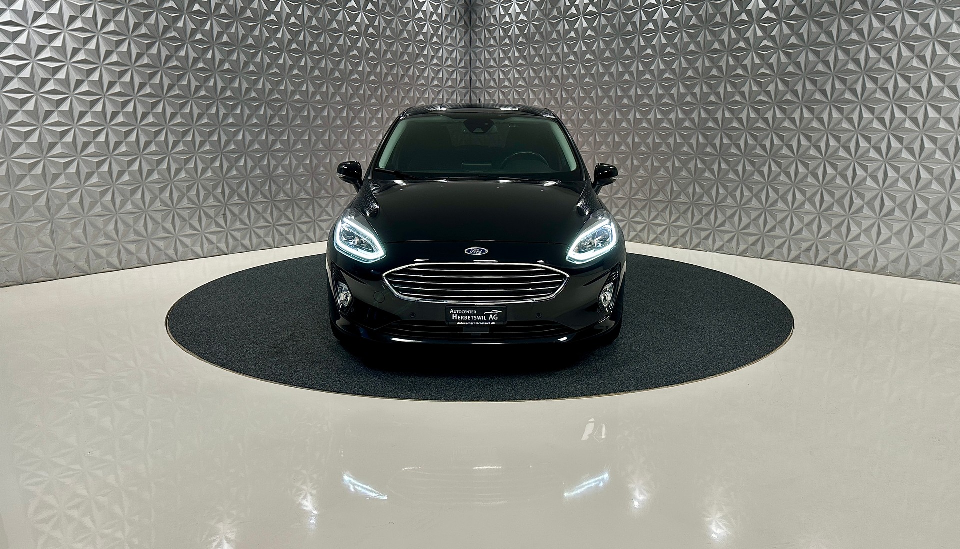 FORD Fiesta 1.0 SCTi Titanium Automat-image-1