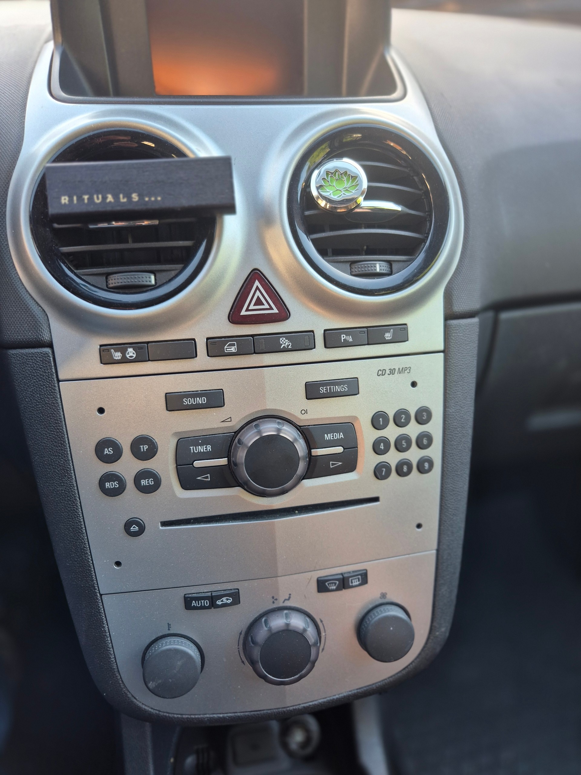 OPEL Corsa 1.4 TP Energy-image-9