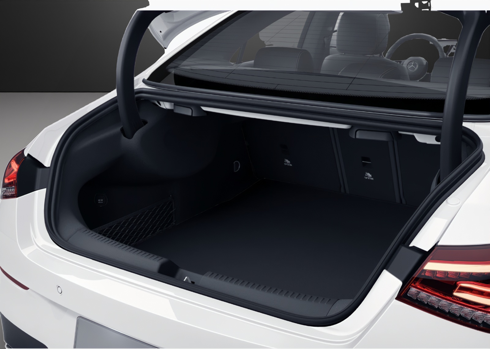 MERCEDES-BENZ CLA 250 4Matic Progressive 7G-DCT-image-10