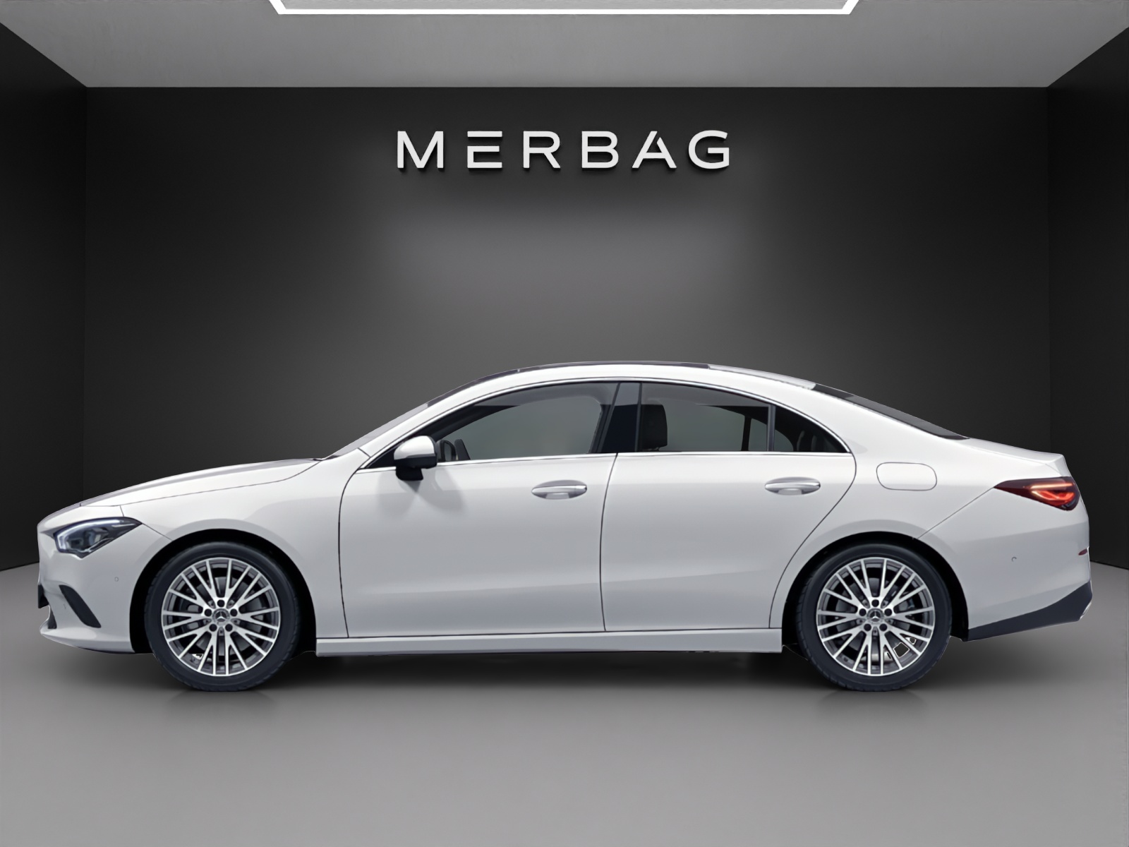 MERCEDES-BENZ CLA 250 4Matic Progressive 7G-DCT-image-2
