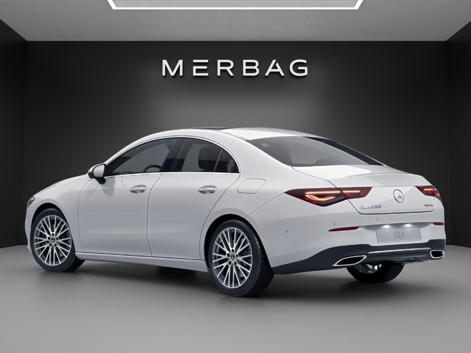 MERCEDES-BENZ CLA 250 4Matic Progressive 7G-DCT-image-3