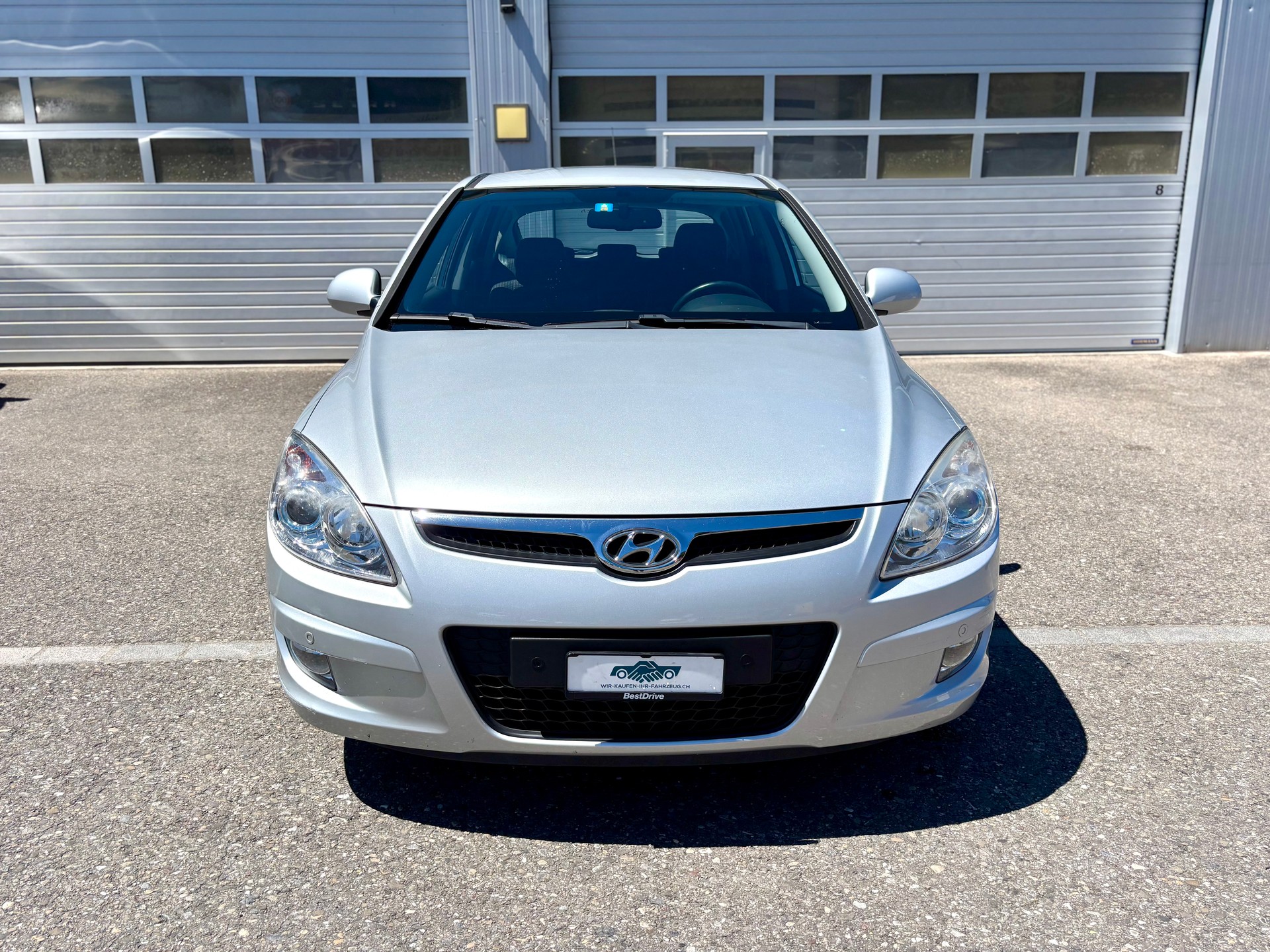 HYUNDAI i30 2.0 Premium Automatic-image-1