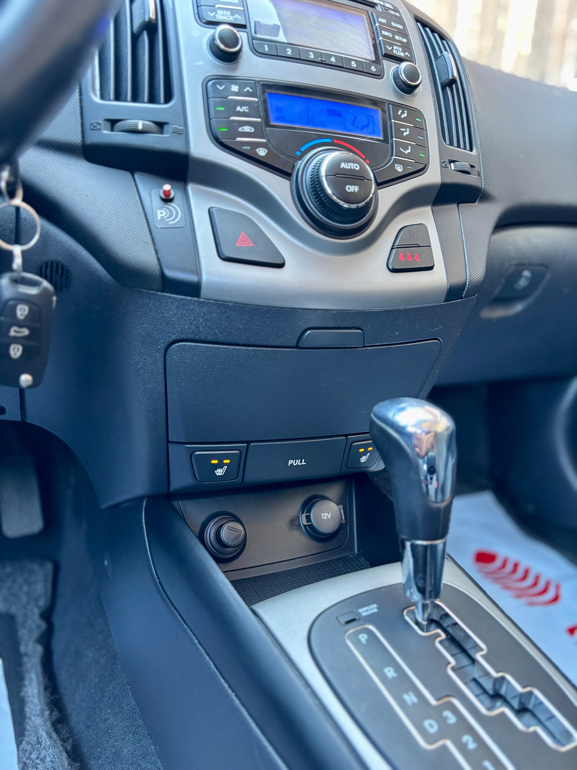 HYUNDAI i30 2.0 Premium Automatic-image-8