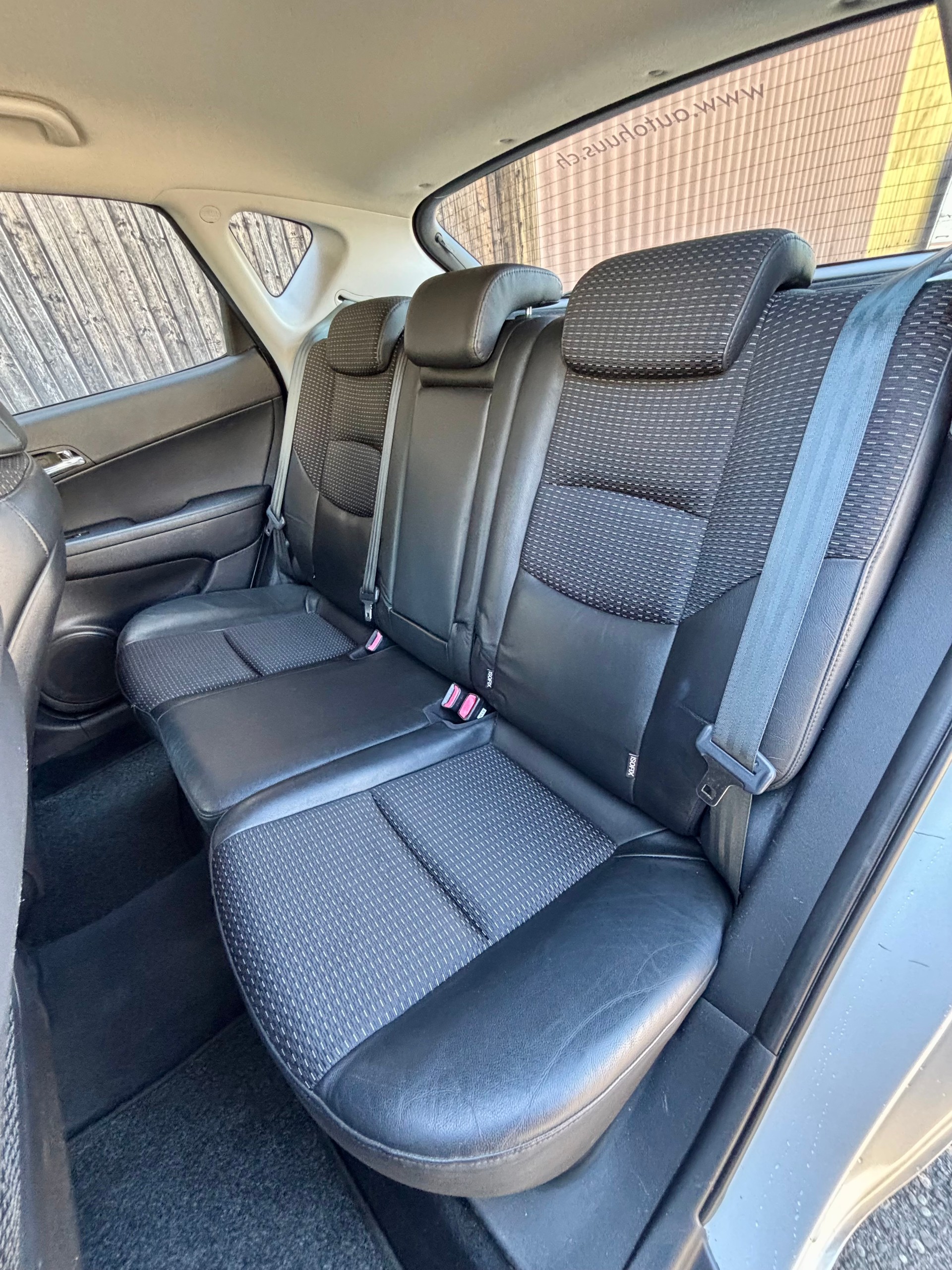 HYUNDAI i30 2.0 Premium Automatic-image-12