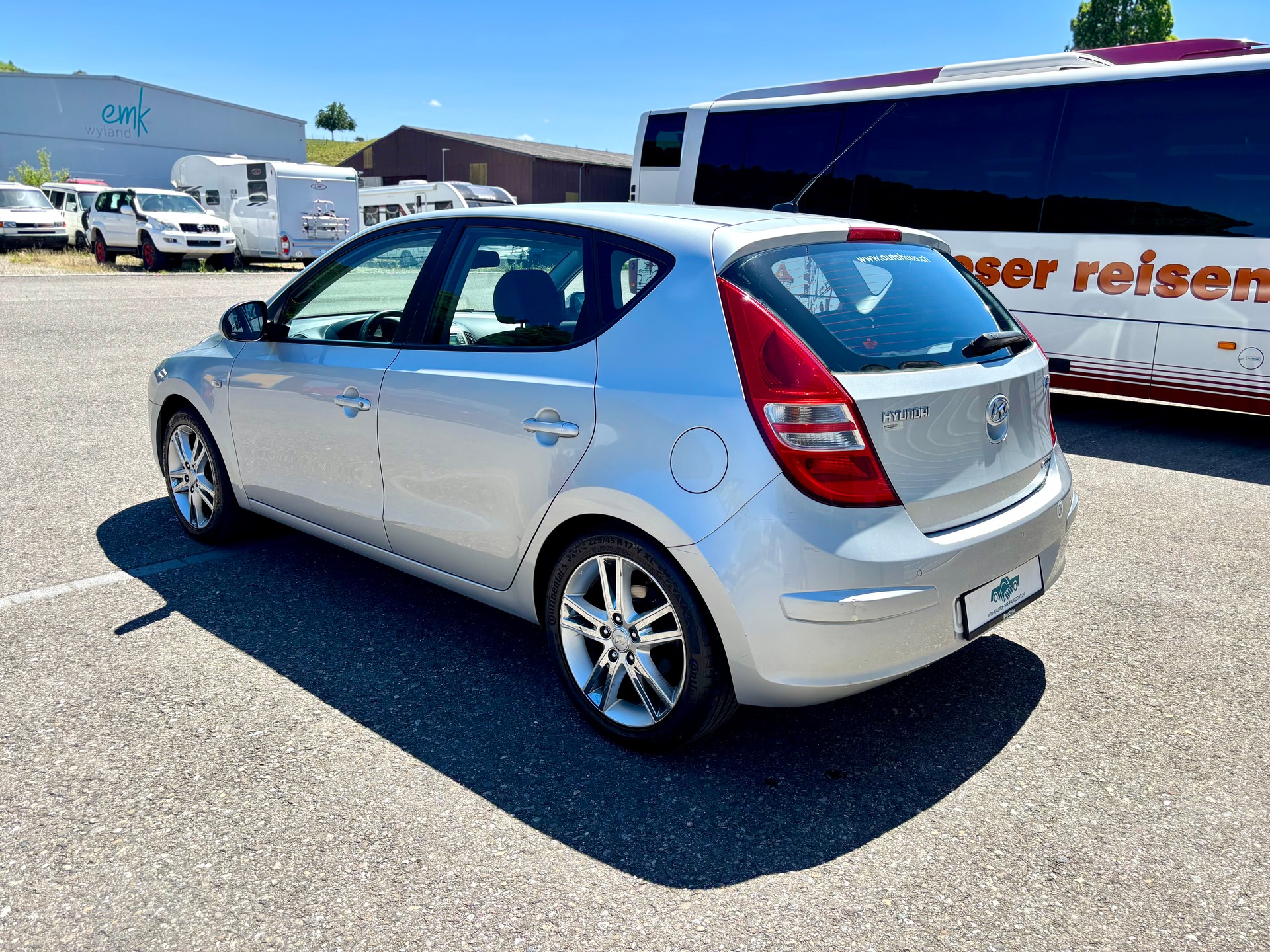 HYUNDAI i30 2.0 Premium Automatic-image-5