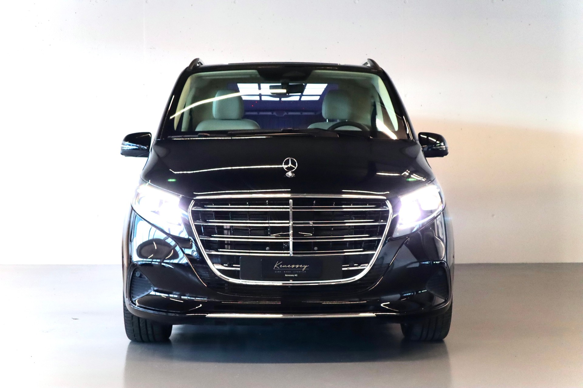 MERCEDES-BENZ VIP UMBAU | DTC GEPRÜFTES FZG-image-1