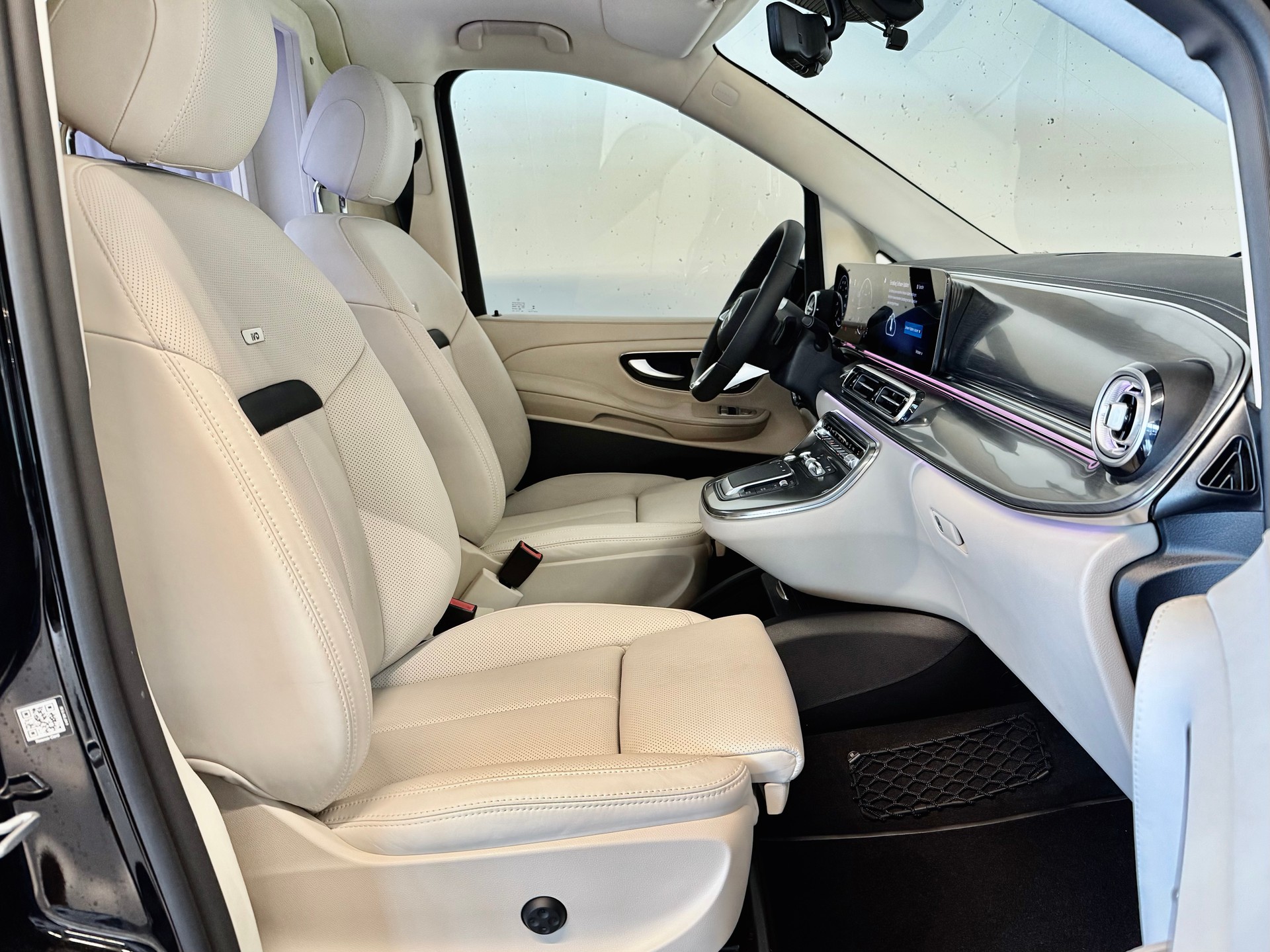 MERCEDES-BENZ VIP UMBAU | DTC GEPRÜFTES FZG-image-14