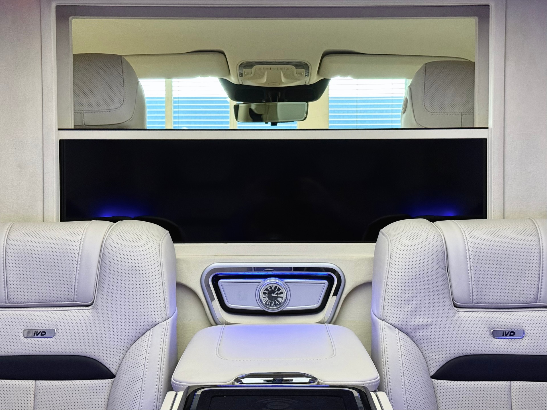 MERCEDES-BENZ VIP UMBAU | DTC GEPRÜFTES FZG-image-7