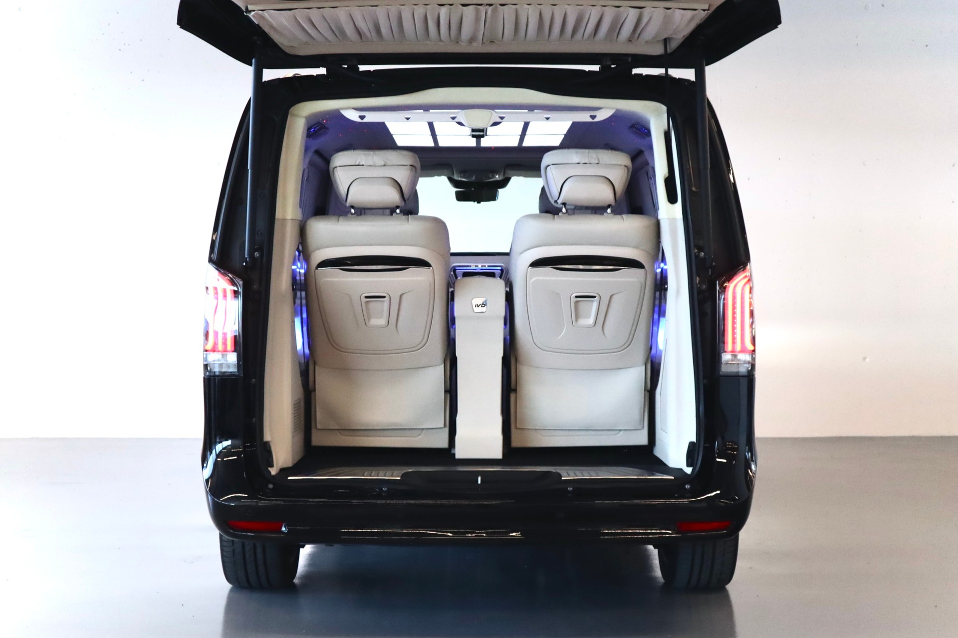 MERCEDES-BENZ VIP UMBAU | DTC GEPRÜFTES FZG-image-3