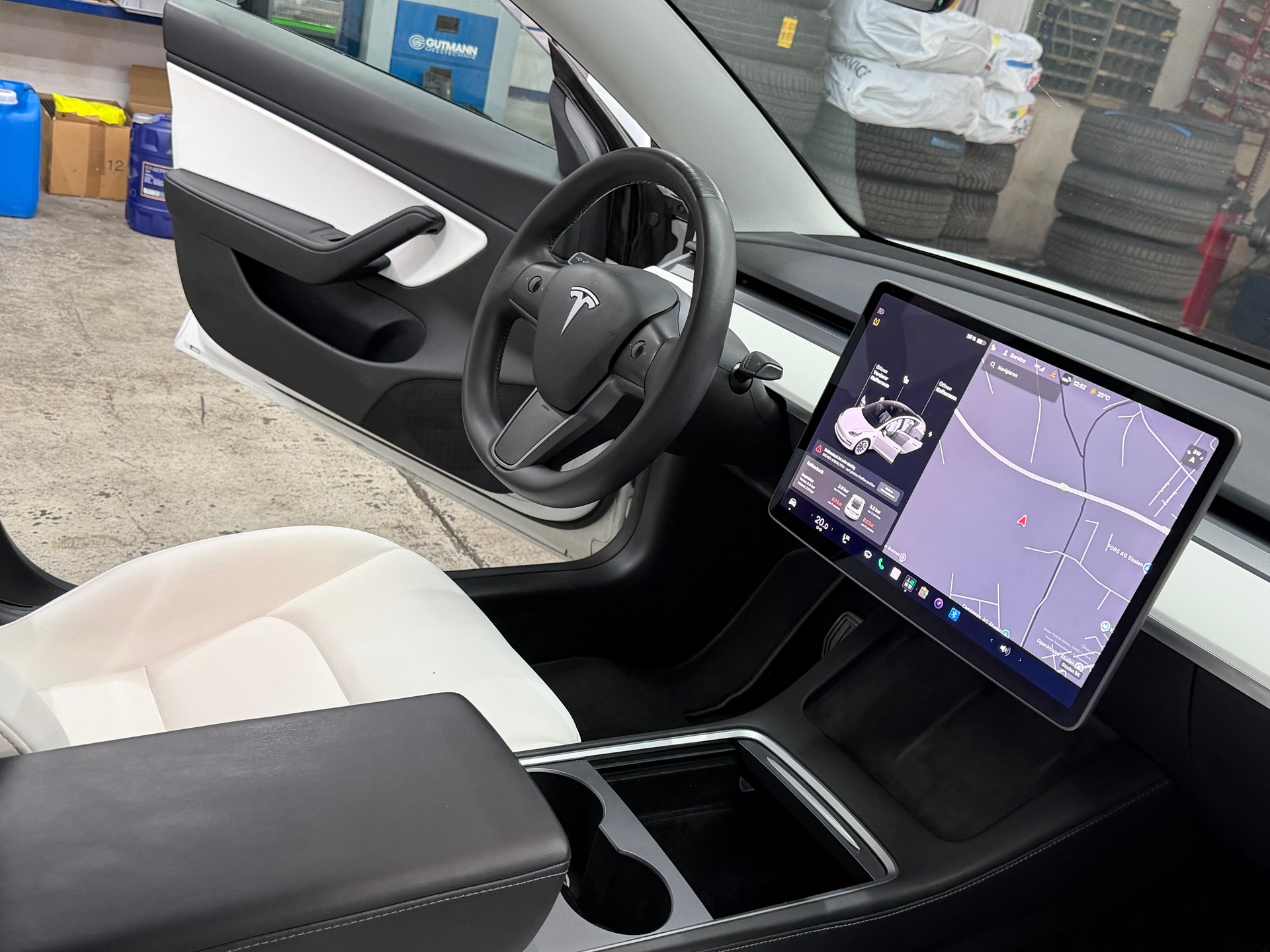 TESLA Model 3 Long Range Dual Motor AWD-image-14