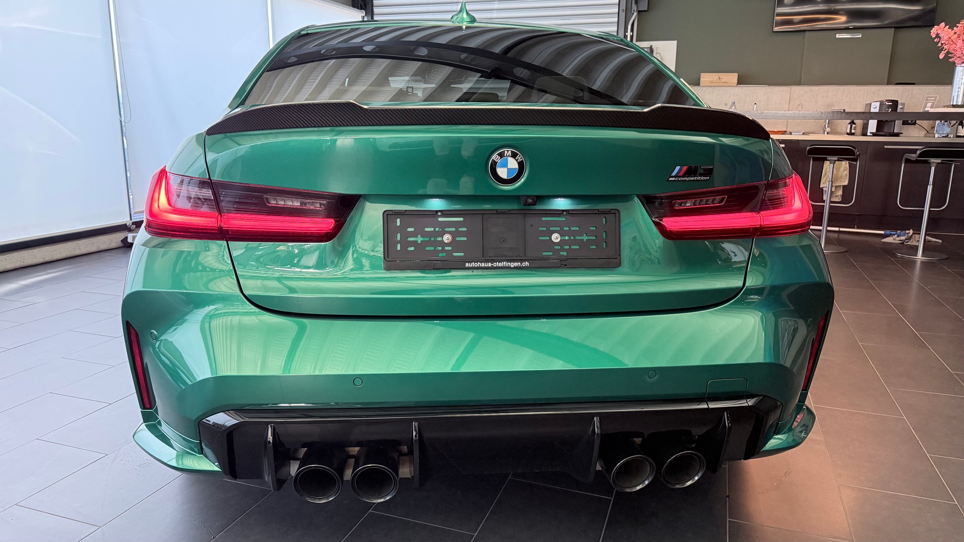 BMW M3 Competition xDrive-image-17