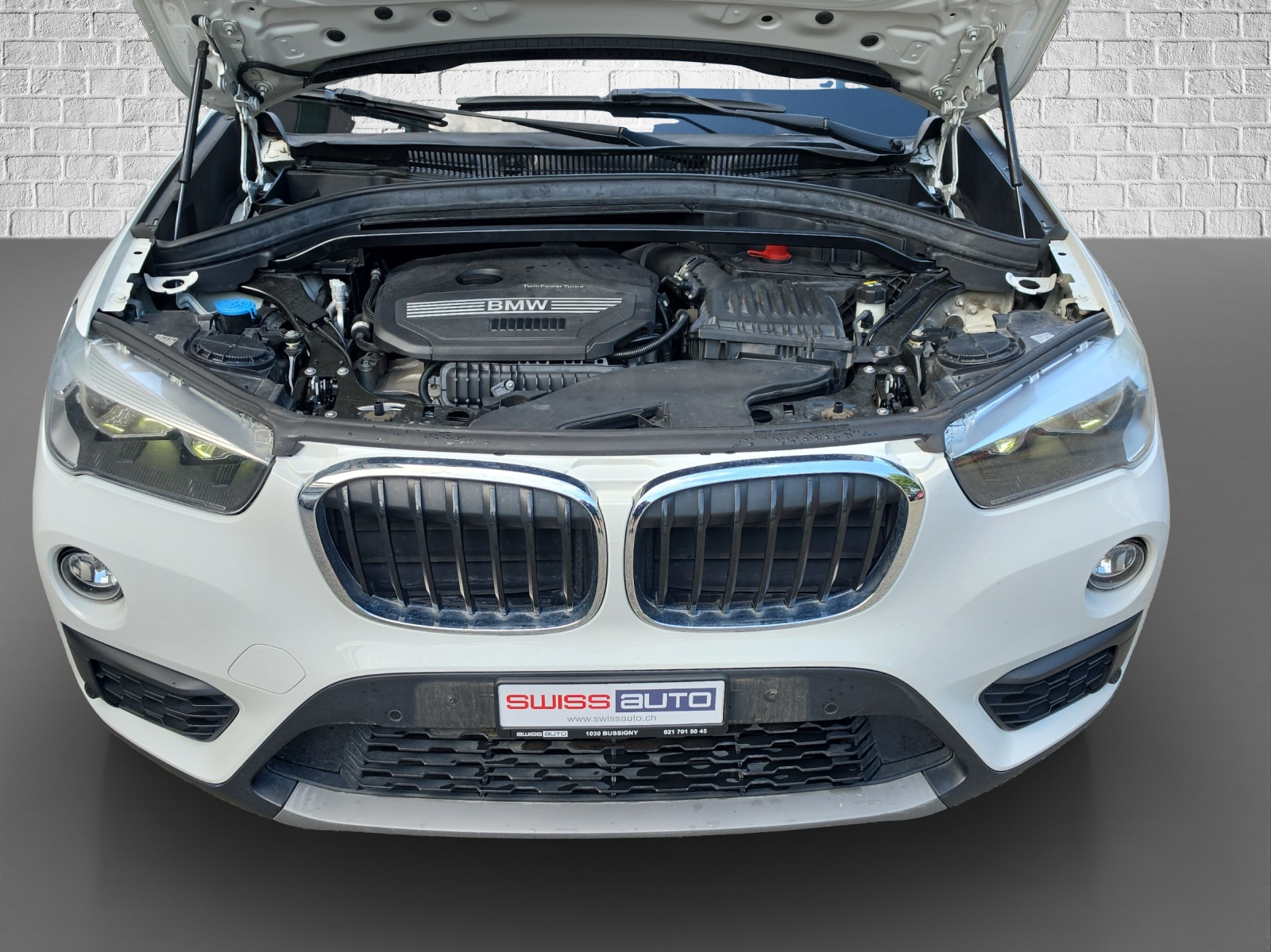 BMW X1 sDrive 18i Sport Line Steptronic-image-18