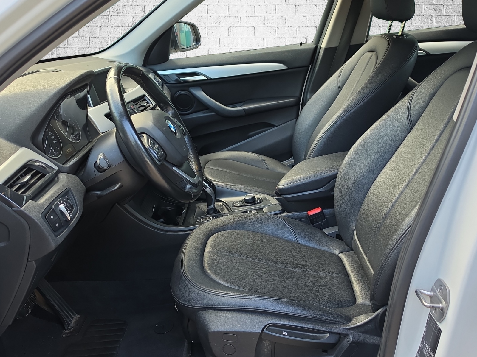 BMW X1 sDrive 18i Sport Line Steptronic-image-7