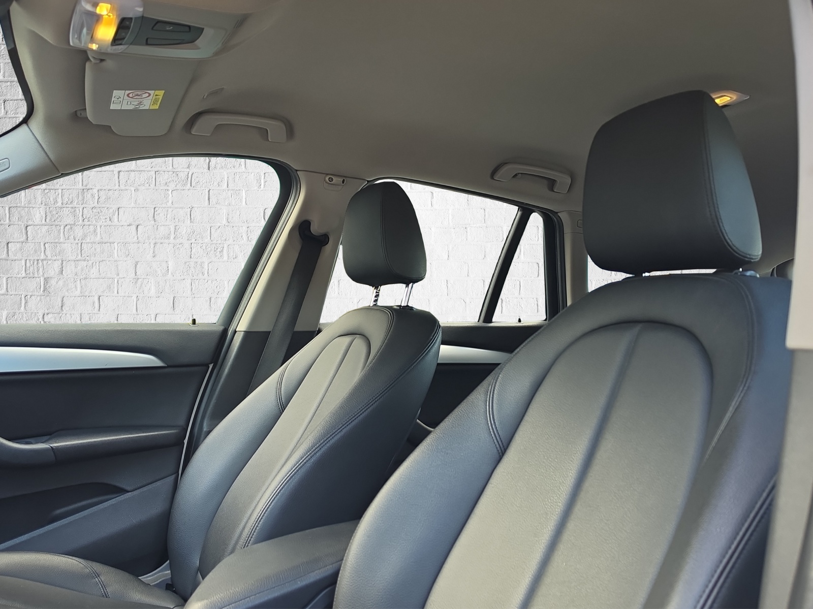 BMW X1 sDrive 18i Sport Line Steptronic-image-9