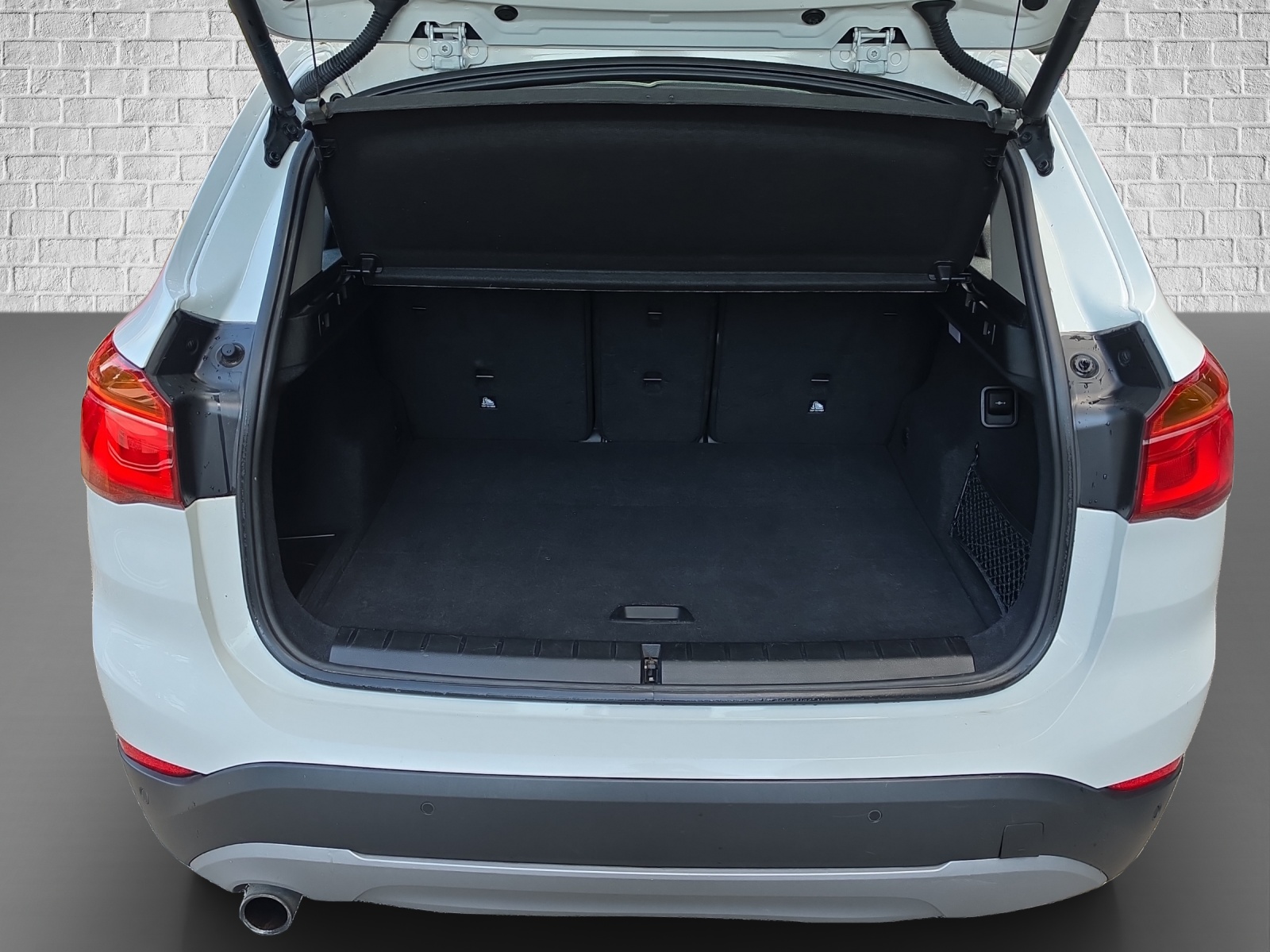 BMW X1 sDrive 18i Sport Line Steptronic-image-16