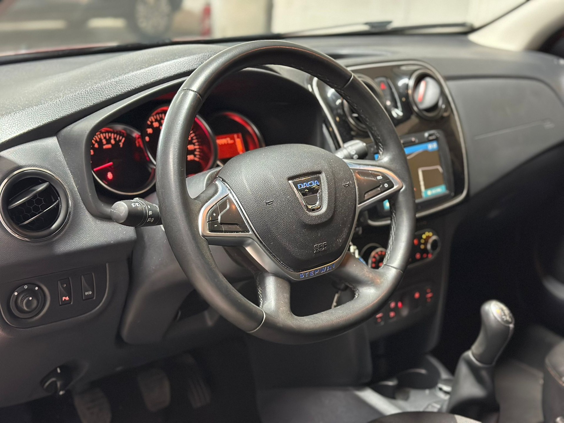 DACIA Sandero Tce 90 Stepway-image-8